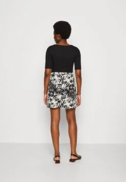 Anna Field Shorts - Black/Off-White -Ofertas Anna Field Tienda 3a9846adea8c4808a36cdb49e64ed70f