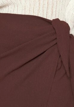 Curvy Textured Sarong Midi Skirt - Falda Cruzada - Brown 11 Curvy Textured Sarong Midi Skirt - Falda Cruzada - Brown -Ofertas Anna Field Tienda 4caf1dfae87d40bf9082299a25a91686