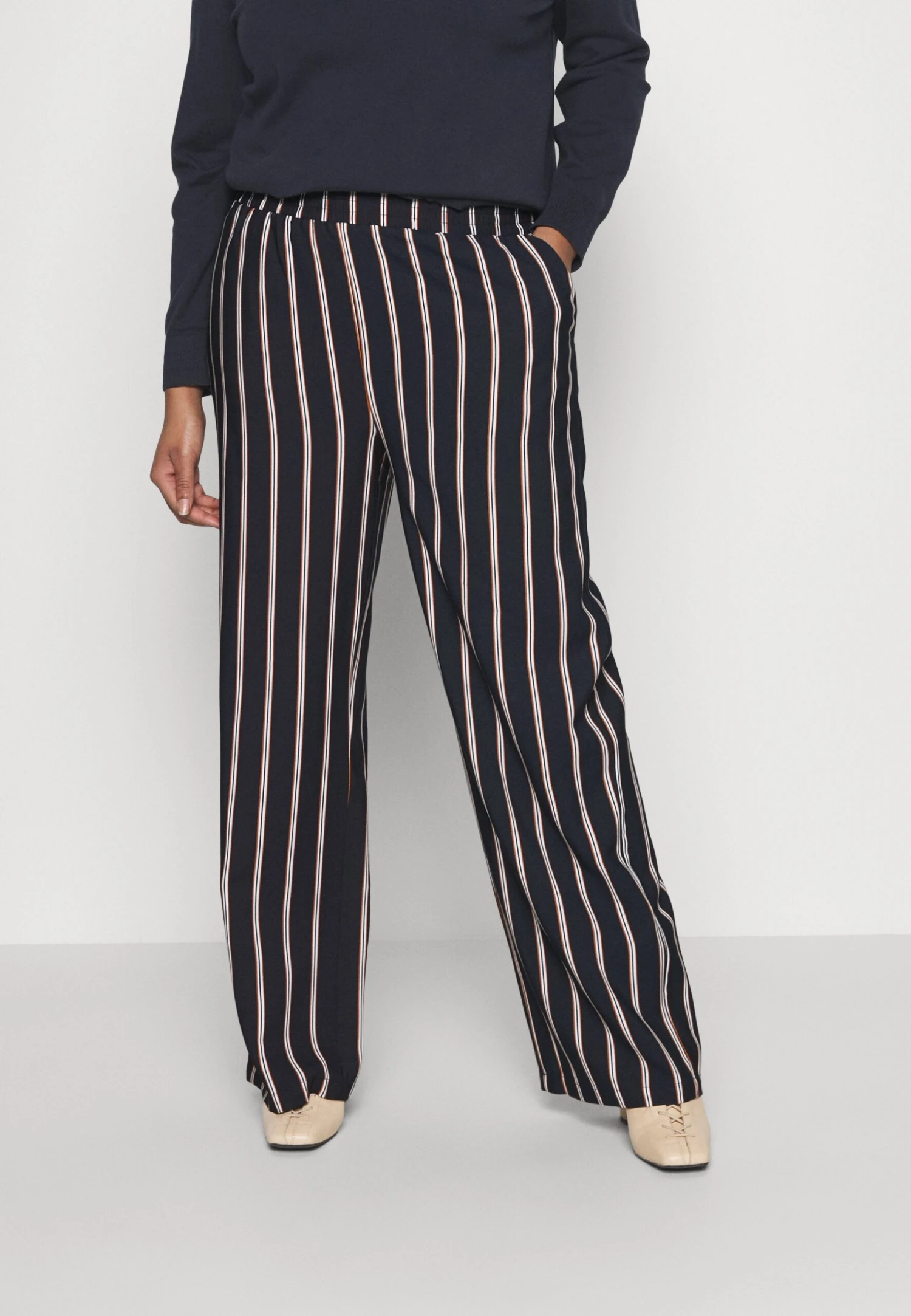 Wide Leg Pant - Pantalones - Dark Blue/Brown/White 1 Wide Leg Pant - Pantalones - Dark Blue/Brown/White