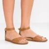 Sandalias - Cognac