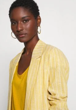 Anna Field Camiseta Básica - Golden Yellow -Ofertas Anna Field Tienda a1ea1a691a014ab9b212252b793460b3