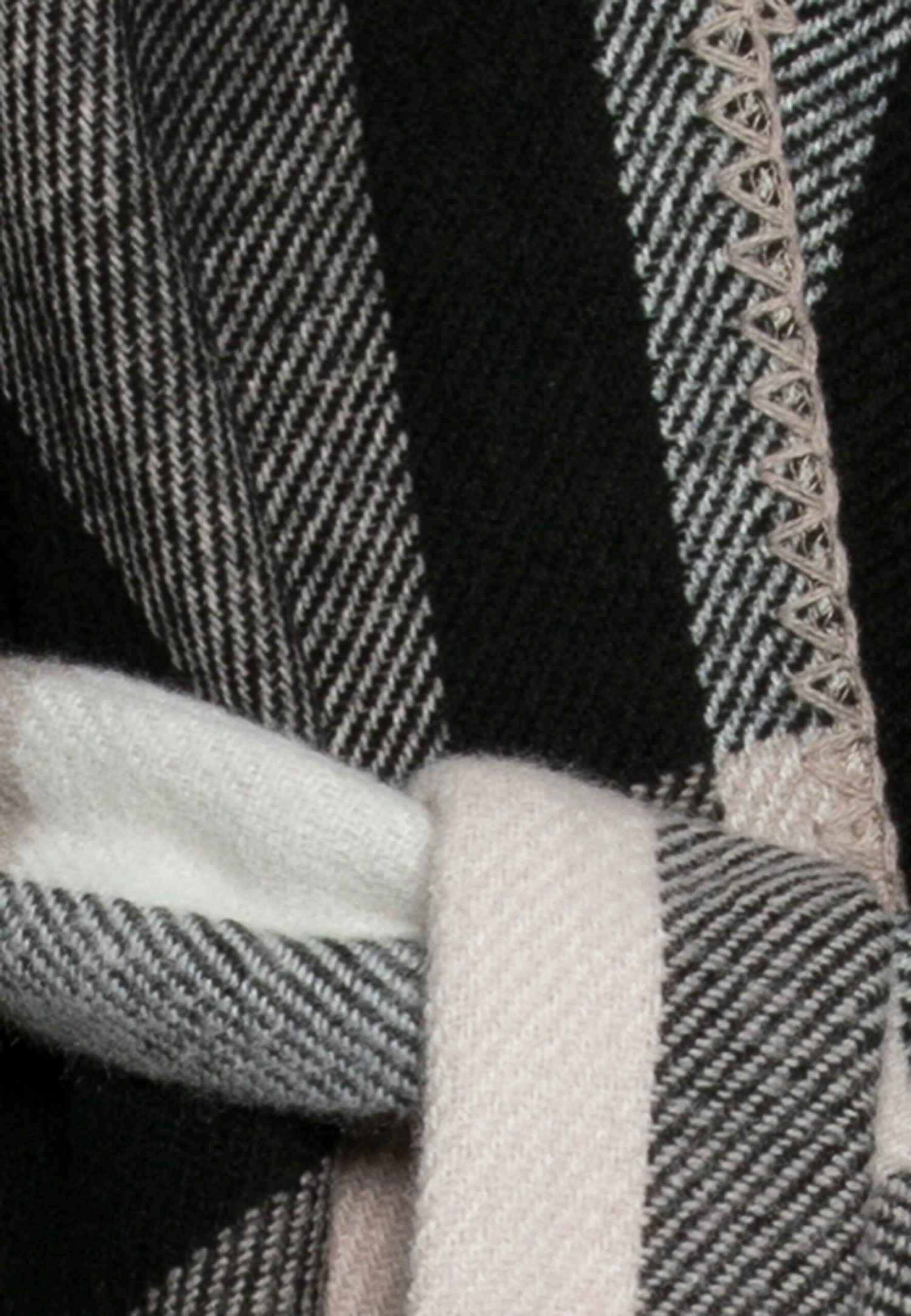 Anna Field Poncho - Black/White 3 Anna Field Poncho - Black/White - Imagen 3