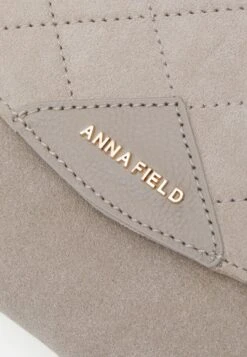 Anna Field Leather - Clutch - Taupe -Ofertas Anna Field Tienda eeb17827a5b340eebb4d77e0eb4c037e